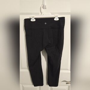 Lululemon Black Cropped Leggings Size 8
